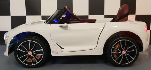 Additional view of the white Bentley EXP-inspired kids ride-on car