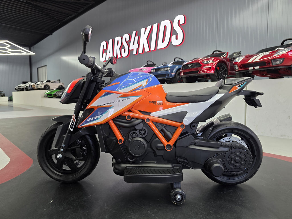 Additional view of the 12V KTM 1290 Super Duke-inspired kids electric motorcycle