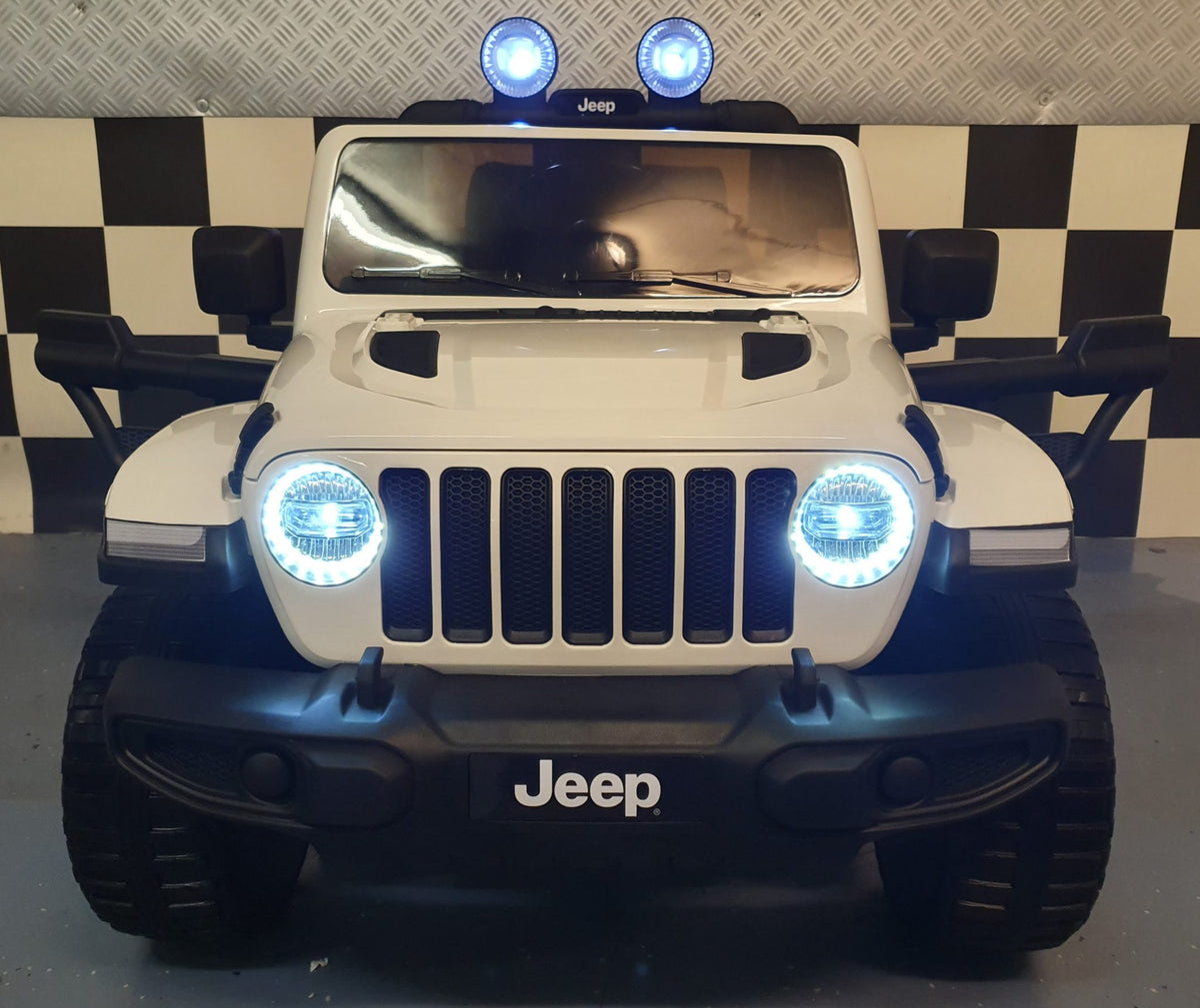Jeep Wrangler 4x4 Kids Ride-On – 12V White