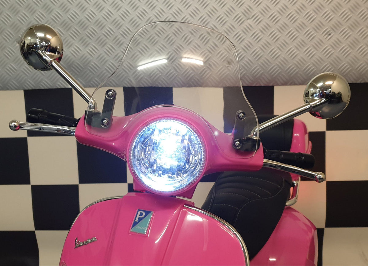Vespa GTS Kids Scooter – 12V Pink